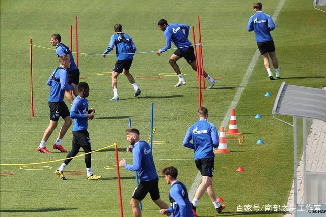 关于今日A股，我有三点看法：第一，4000点或将成为首个目标