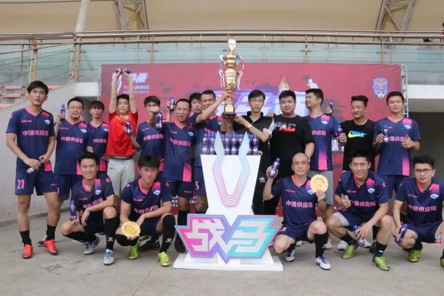 马瑟林与鹈鹕签订为期两年的1600万合同，关键为第二年选项